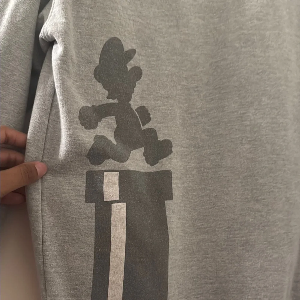 Super Mario Gray men’s Crewneck Sweater - Picture 3 of 3